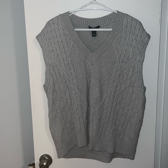 Cable Knit Sweater Vest - Picture 1 of 2